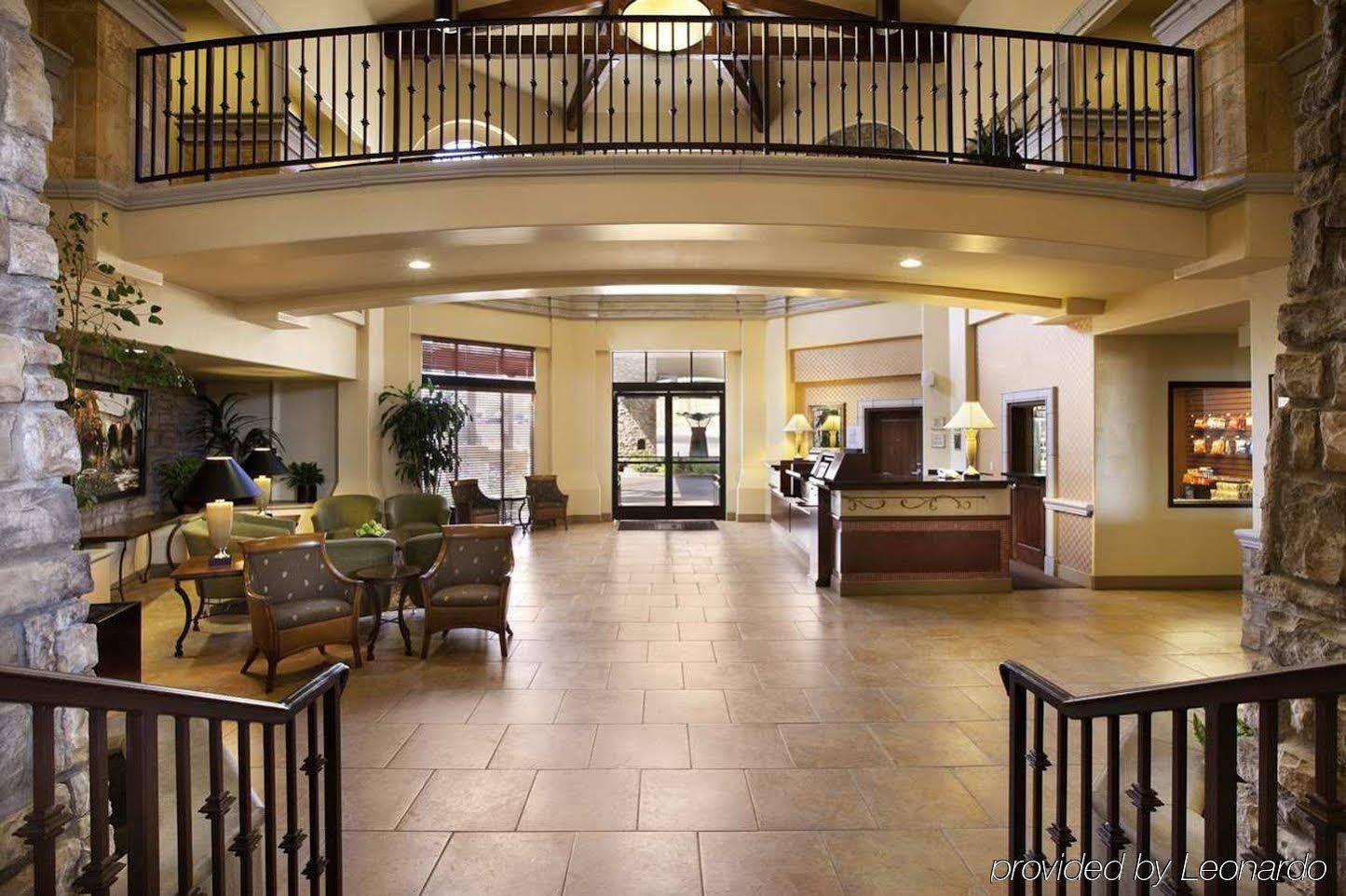 Embassy Suites Tucson - Paloma Village Екстериор снимка